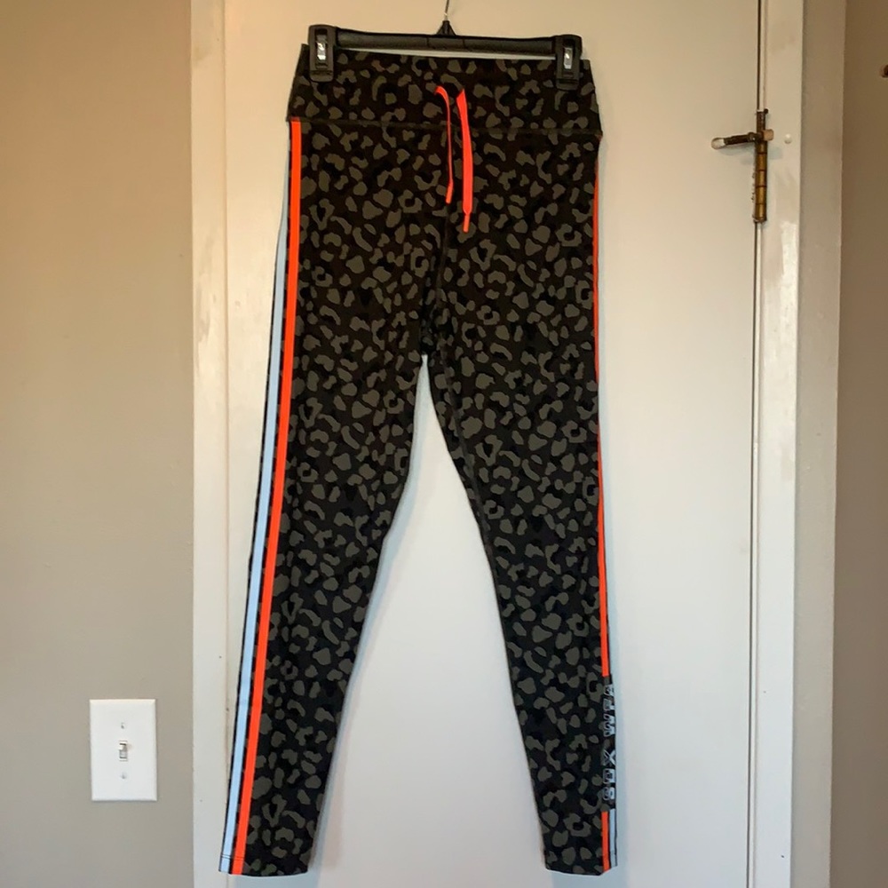 White fox/Sarah’s Day leggings